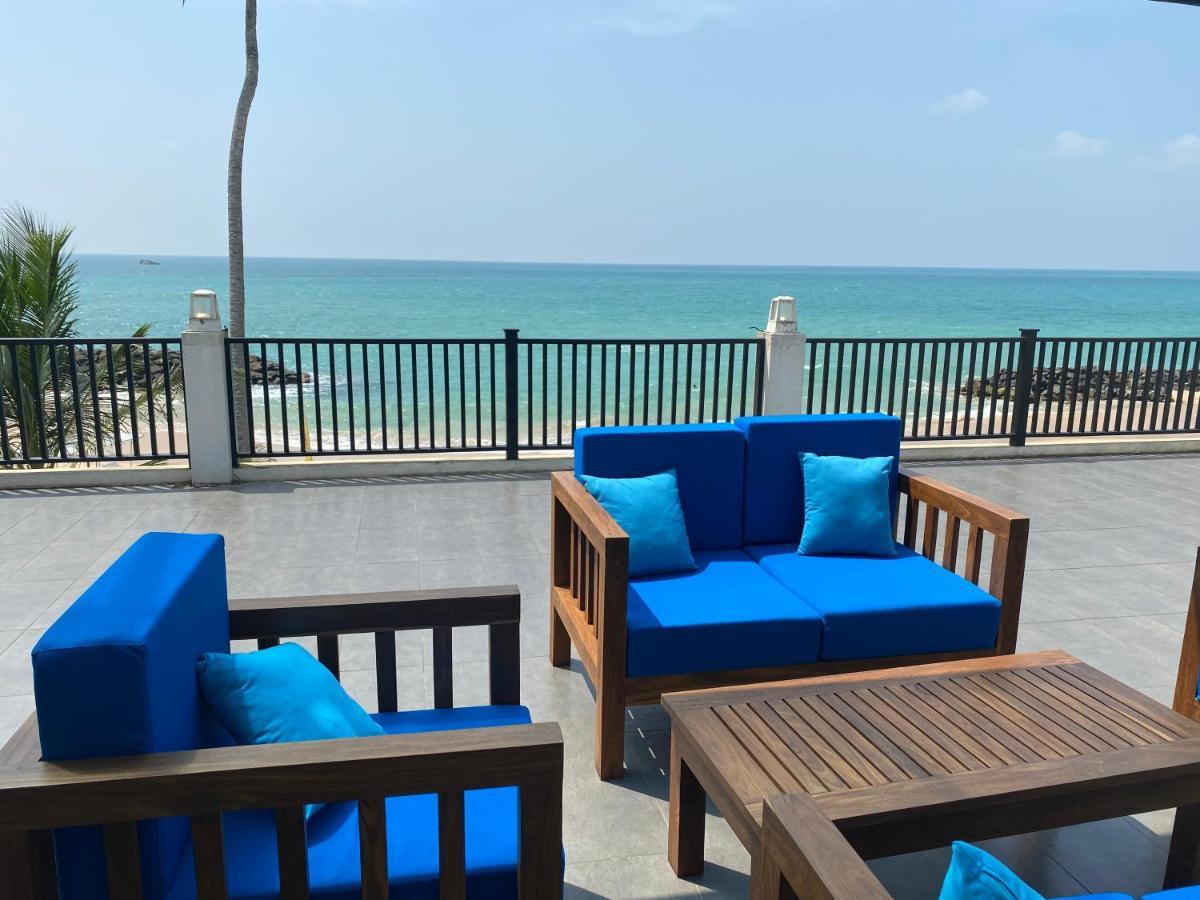White Sand Villa - Beach Front Hikkaduwa Ngoại thất bức ảnh