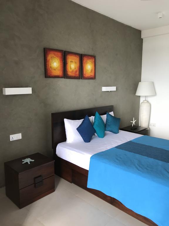 White Sand Villa - Beach Front Hikkaduwa Ngoại thất bức ảnh
